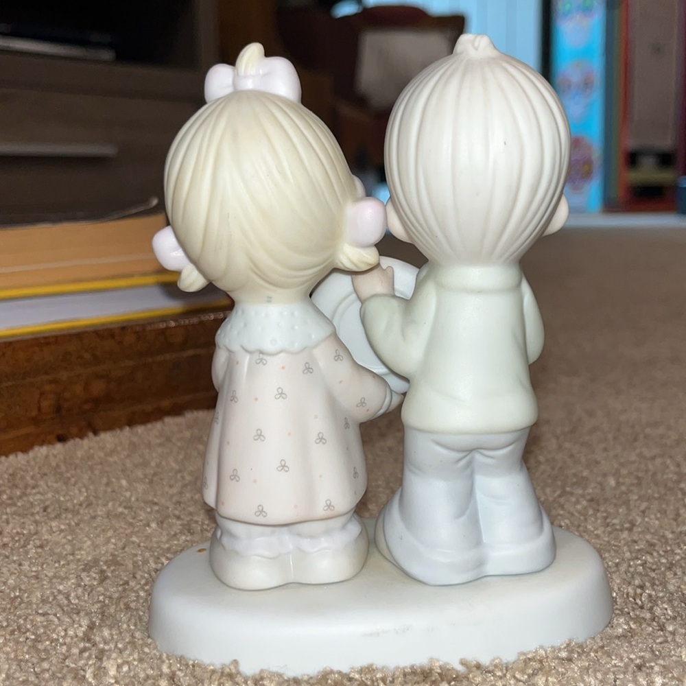 PRECIOUS MOMENTS - Picture 3 of 3